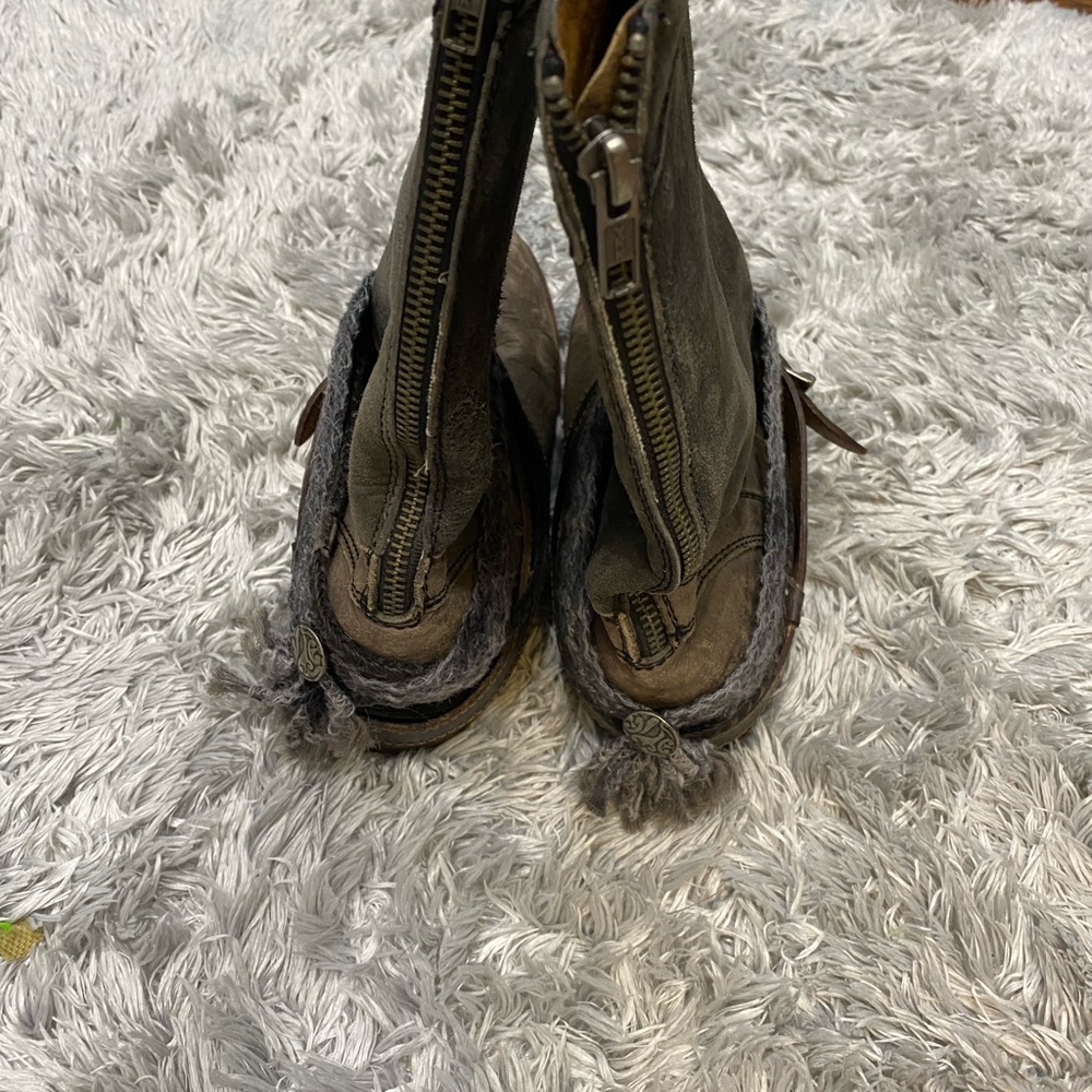 Distressed corral boots - Picture 5 of 7